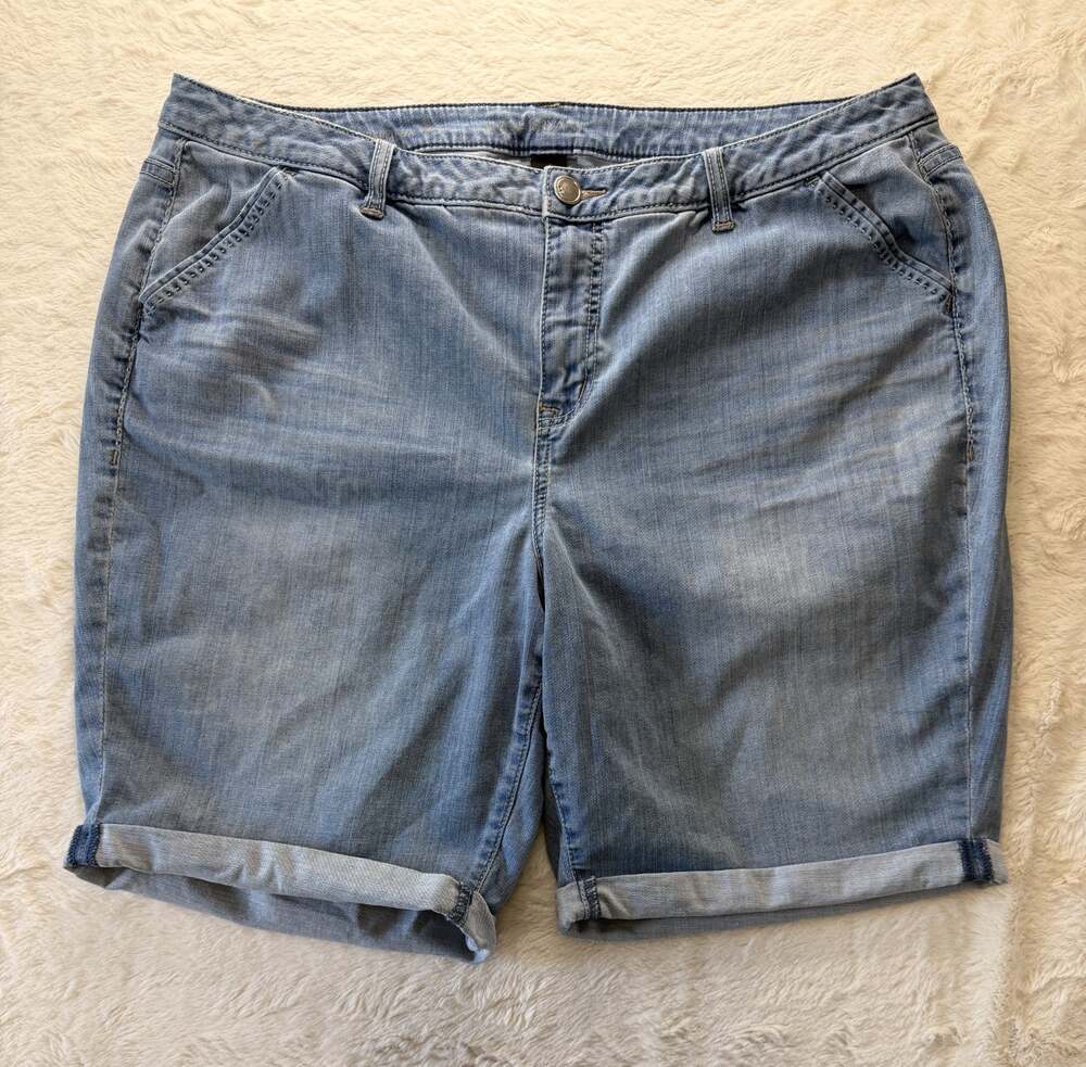 Lane Bryant Women’s Bermuda Plus Size 20 Cuffed Denim Jean Shorts Stretch Blue